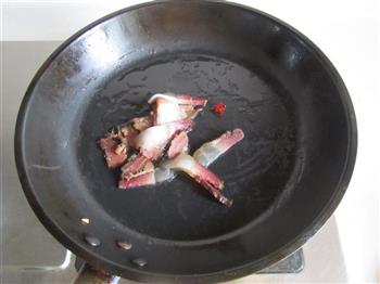 腊肉炒白菜苔的做法图解2