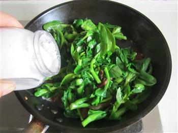 腊肉炒白菜苔的做法步骤5