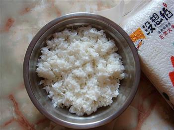 缤纷炒米饭的做法步骤2