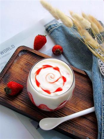 草莓酸奶饮的做法步骤10