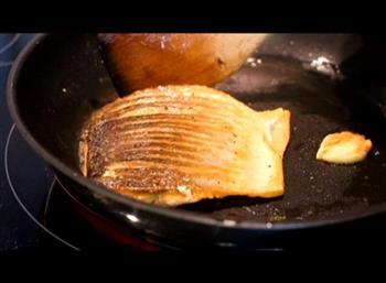 三文鱼藜麦沙拉的做法步骤12