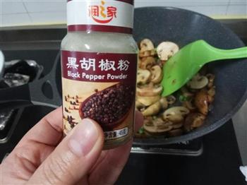 蘑菇青豆炒腊肠的做法图解9