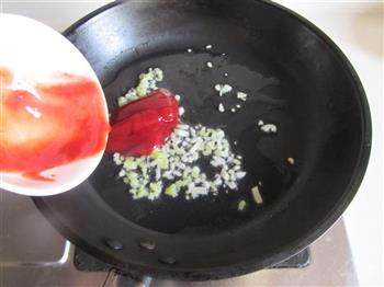 茄汁藕片的做法图解3