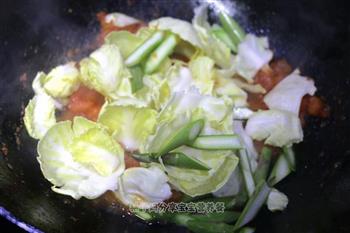 炒饺子皮蔬菜面片的做法步骤7