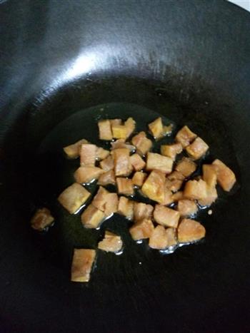 鱼叮黄瓜炒饭的做法步骤2