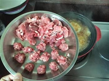 荷包蛋酸梅猪肉汤的做法步骤5