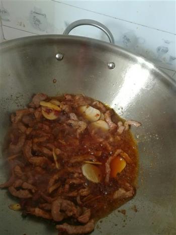 芹菜洋葱炒肉的做法步骤5