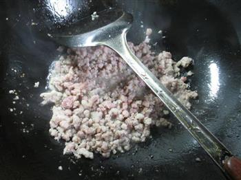 肉末花生米香菇酱的做法图解4