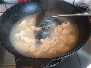 刀鱼馄饨鱼头汤的做法步骤8