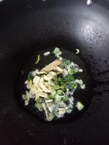 酱鲅鱼炖豆腐的做法步骤3