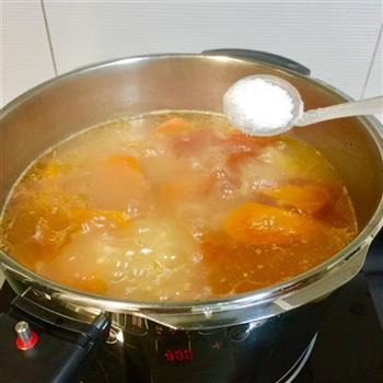 番茄土豆排骨汤的做法步骤7