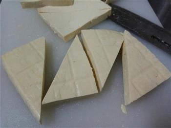 葱香黄金客家豆腐的做法步骤1