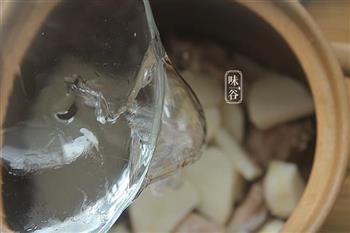 清热祛湿沙葛猪骨汤的做法图解8