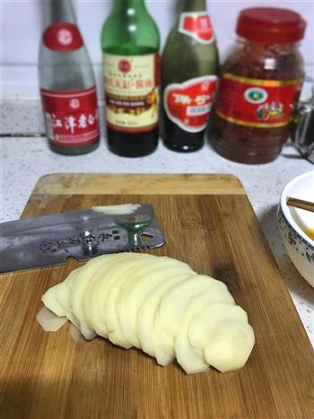 芙蓉蛋和清炒土豆丝的做法步骤1
