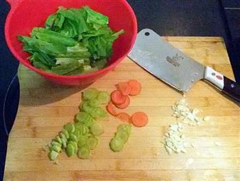 蒜香油麦菜的做法步骤1