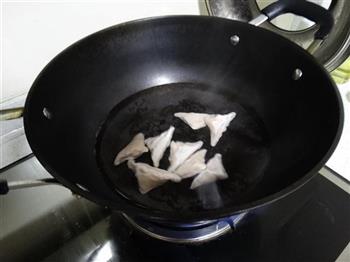 生菜鱼饺汤的做法步骤2