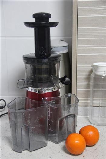 鲜榨胡萝卜橙汁的做法步骤3