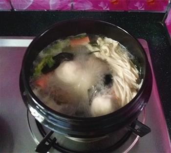 浓汤面疙瘩火锅的做法图解5
