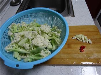 干锅菜花的做法步骤1