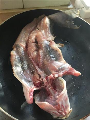 平底锅烤鱼的做法步骤13