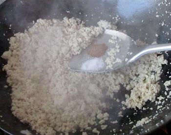 枸杞苗炒豆腐碎的做法步骤4
