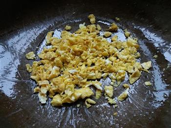 虾仁鸡蛋炒饭的做法步骤5