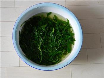 苣荬菜水煎饺的做法步骤3