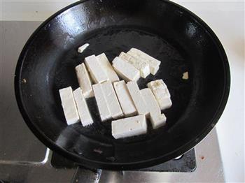 花生芽炒豆腐的做法图解2