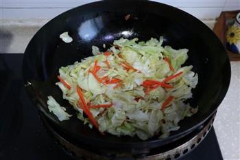 芝麻椒香卷心菜的做法步骤3