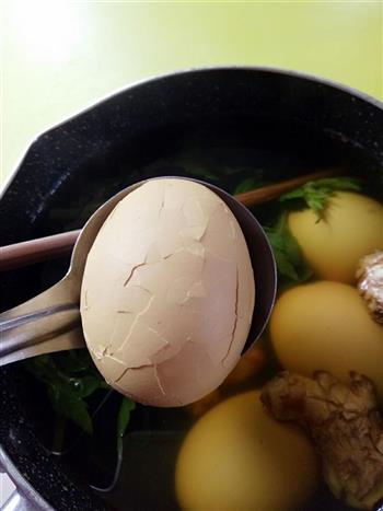 艾草煮鸡蛋的做法步骤3