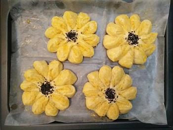 椰蓉花朵面包的做法步骤12