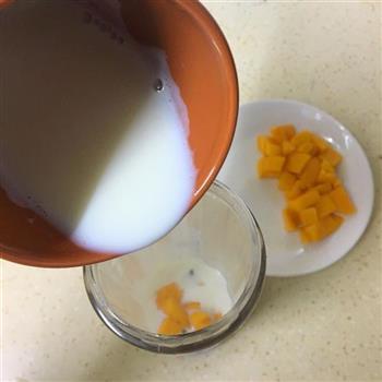 牛奶香芒桃胶的做法图解4