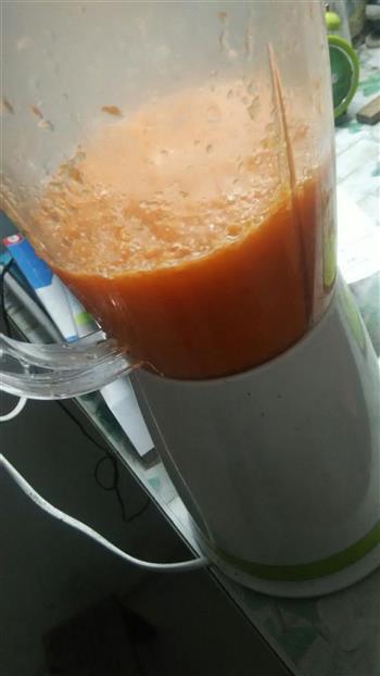 胡萝卜苹果汁的做法步骤4