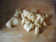 土豆炖排骨汤的做法图解3