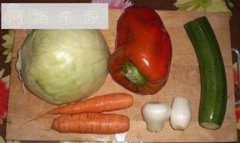 鸡肉蔬菜炒粉干  加详细步骤的做法步骤1