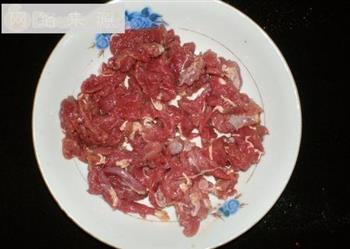 红烧土豆烩牛肉－春季美食的做法步骤2