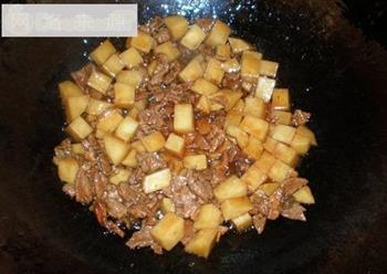 红烧土豆烩牛肉－春季美食的做法步骤5