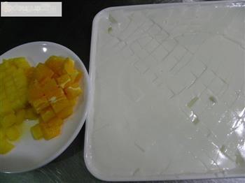 杏仁牛奶水果饮的做法图解2