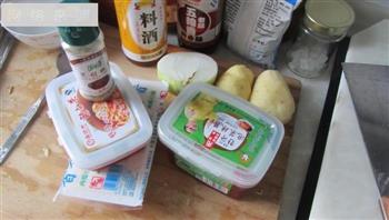豆腐洋葱土豆辣白菜汤的做法步骤1