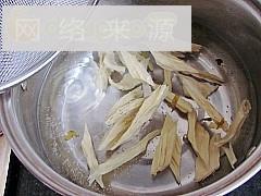夏日开胃小凉菜-红油腐竹拌莴笋的做法图解4