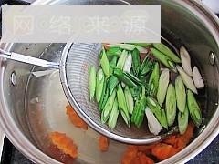 夏日开胃小凉菜-红油腐竹拌莴笋的做法步骤7