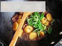 经典家常菜-排骨烧土豆的做法步骤11