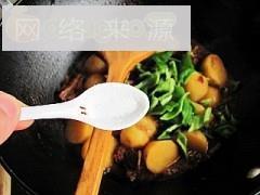 经典家常菜-排骨烧土豆的做法步骤12