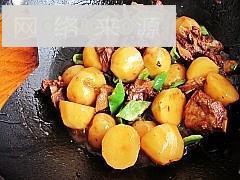 经典家常菜-排骨烧土豆的做法步骤15