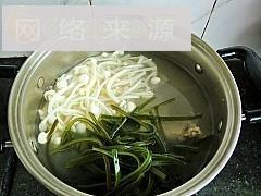 海带豆腐大骨汤的做法步骤3