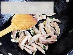干锅麻辣鸡翅尖的做法步骤7