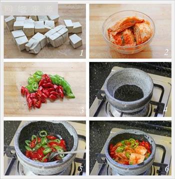 韩式辣白菜豆腐汤的做法图解1