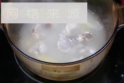 白蘑菇排骨汤的做法图解5