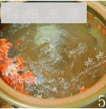 枸杞叶猪肝汤的做法图解5