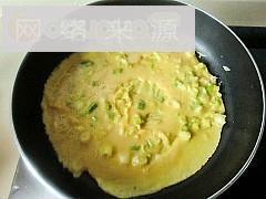 营养早餐-玉米鸡蛋饼的做法步骤4